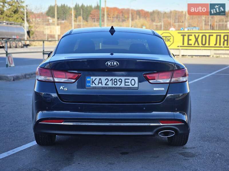 Седан Kia K5 2017 в Тернополі