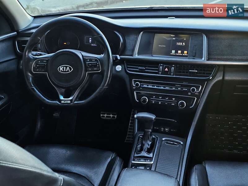 Седан Kia K5 2017 в Тернополі