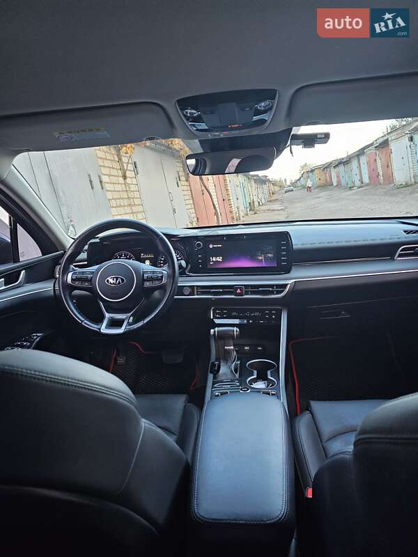 Седан Kia K5 2019 в Николаеве