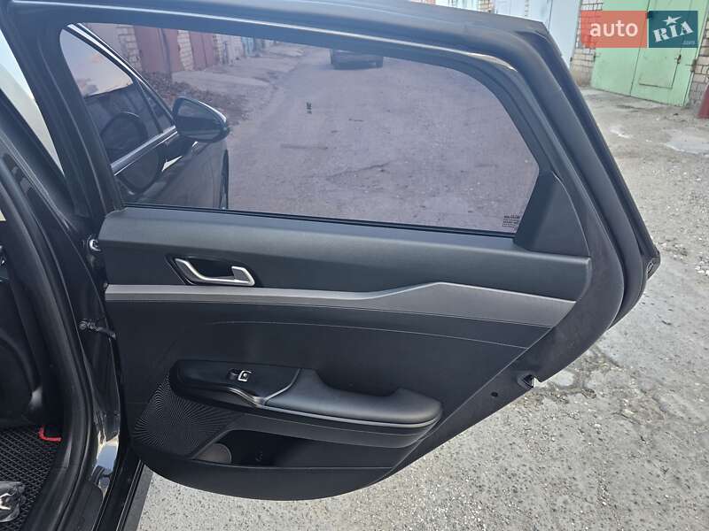 Седан Kia K5 2019 в Николаеве