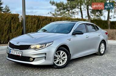 Седан Kia K5 2016 в Днепре