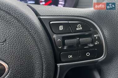 Седан Kia K5 2016 в 