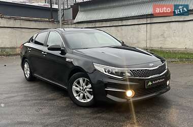 Седан Kia K5 2016 в Києві