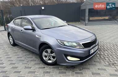 Седан Kia K5 2010 в Полтаві