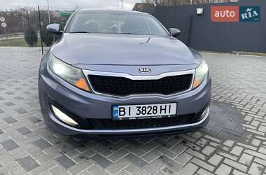 Седан Kia K5 2010 в Полтаві