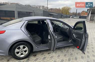 Седан Kia K5 2010 в Полтаві