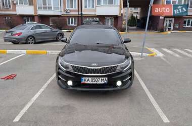 Седан Kia K5 2015 в Киеве