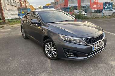 Седан Kia K5 2015 в Краснокутську