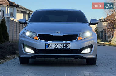 Седан Kia K5 2012 в Одесі