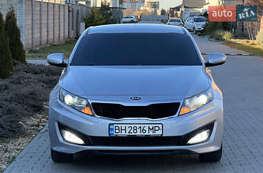 Седан Kia K5 2012 в Одесі