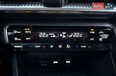Седан Kia K5 2019 в 
