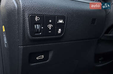 Седан Kia K5 2019 в 