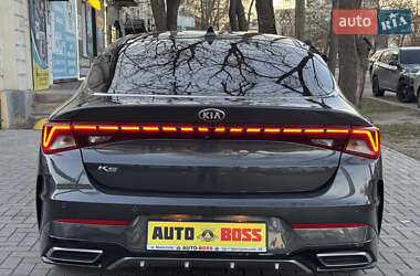 Седан Kia K5 2019 в 