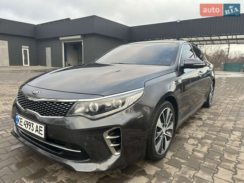 Седан Kia K5 2015 в Кривому Розі