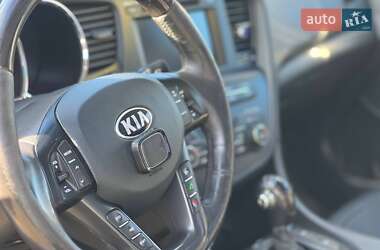 Седан Kia K5 2012 в Стрию