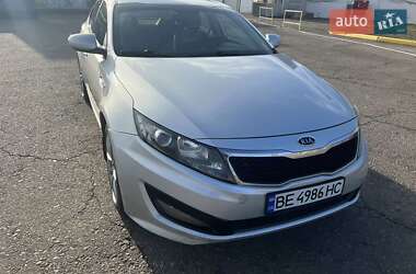 Седан Kia K5 2010 в Киеве