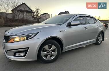 Седан Kia K5 2014 в Киеве