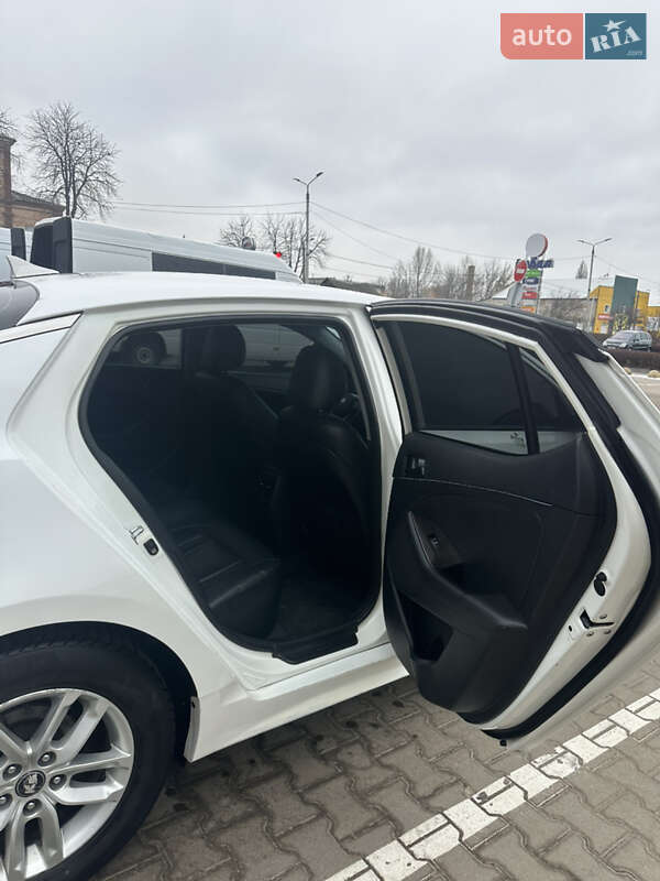 Седан Kia K5 2011 в Житомире