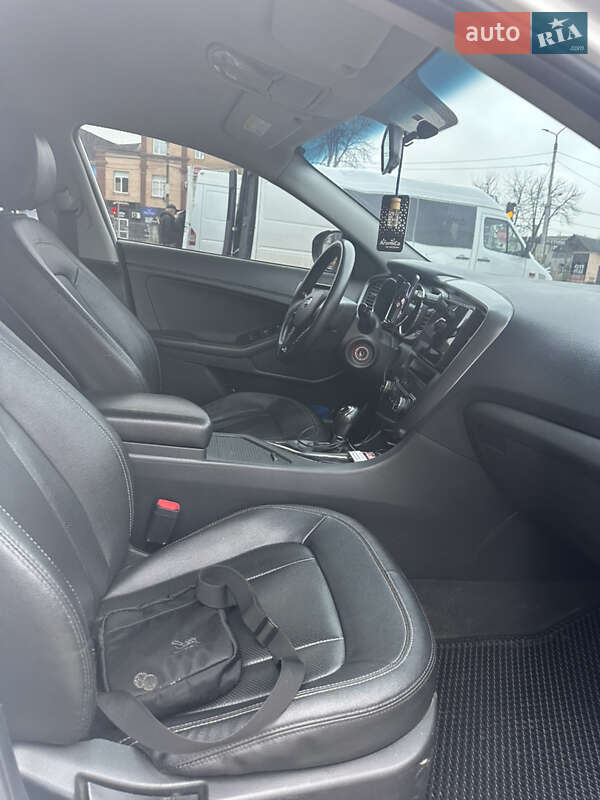 Седан Kia K5 2011 в Житомире