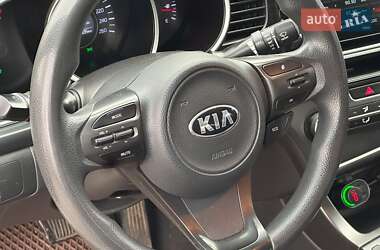 Седан Kia K5 2014 в Виннице