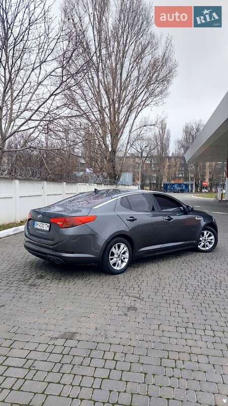 Седан Kia K5 2013 в Одесі