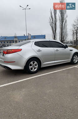 Седан Kia K5 2013 в 