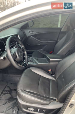Седан Kia K5 2013 в 