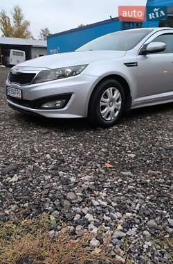 Седан Kia K5 2013 в 