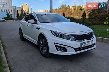 Седан Kia K5 2013 в Хмельницком