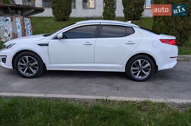 Седан Kia K5 2013 в Хмельницком