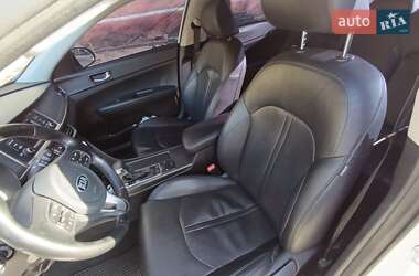 Седан Kia K5 2017 в 