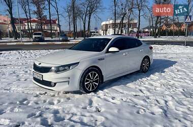 Седан Kia K5 2016 в Киеве