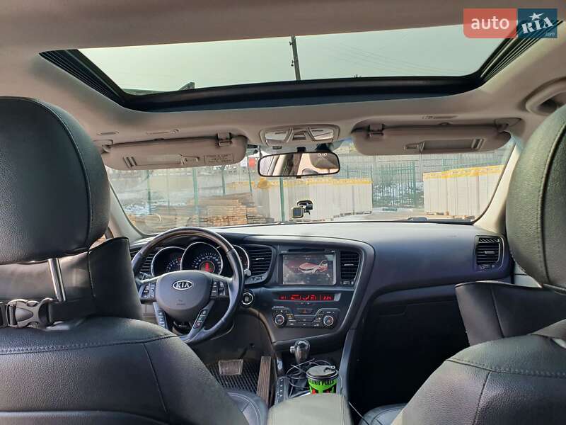 Седан Kia K5 2012 в Кривом Роге