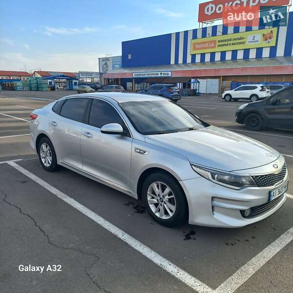 Седан Kia K5 2016 в Киеве