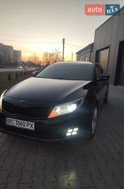 Седан Kia K5 2015 в Львове