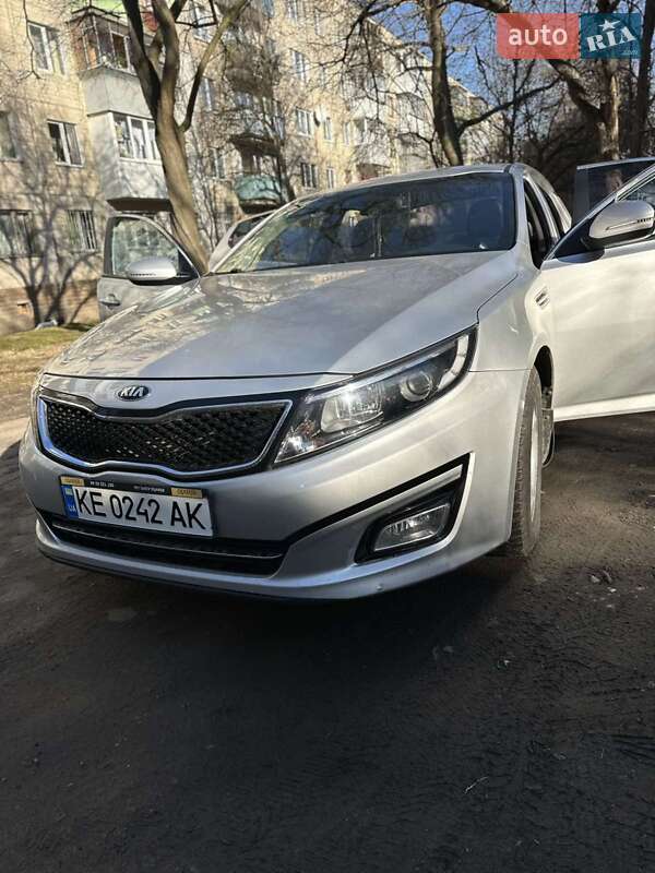 Седан Kia K5 2014 в 