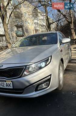 Седан Kia K5 2014 в 