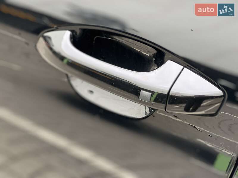 Седан Kia K5 2023 в Киеве