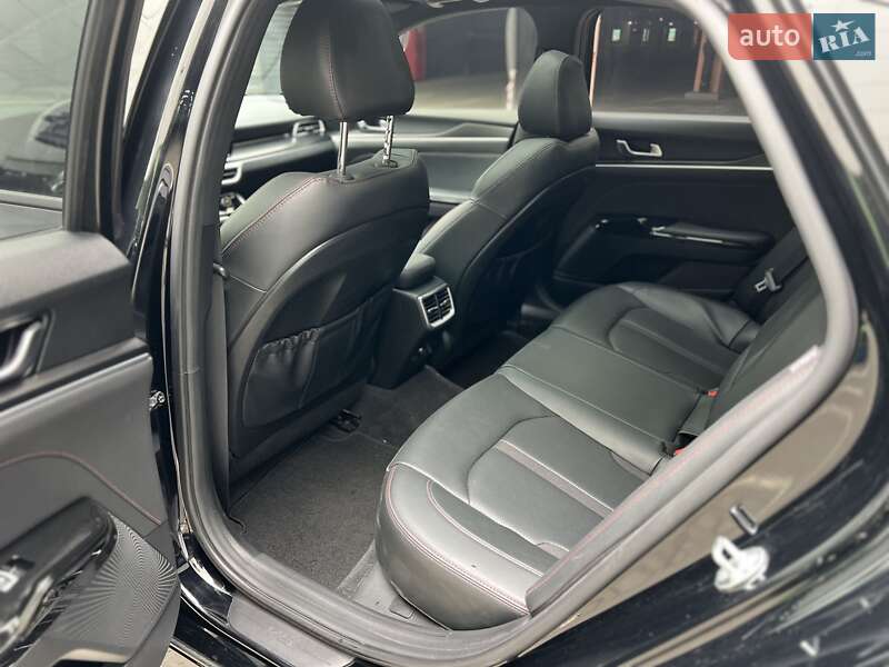 Седан Kia K5 2023 в Киеве