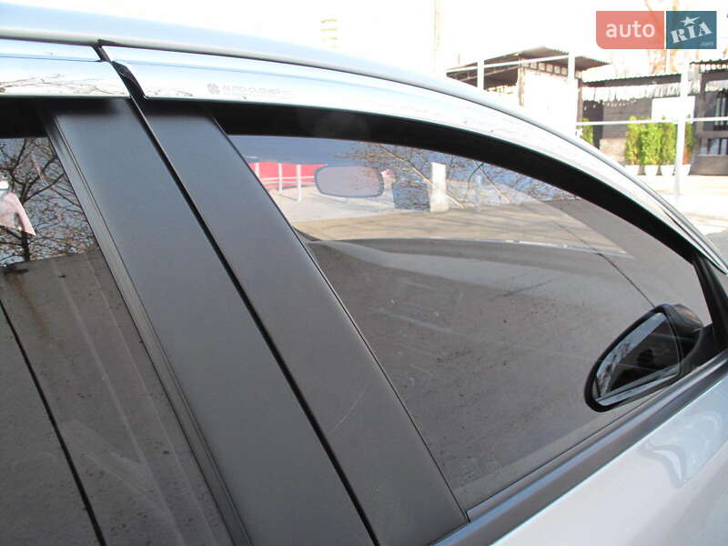 Седан Kia K5 2017 в Киеве фото 46 Седан Kia K5 2017 в Киеве