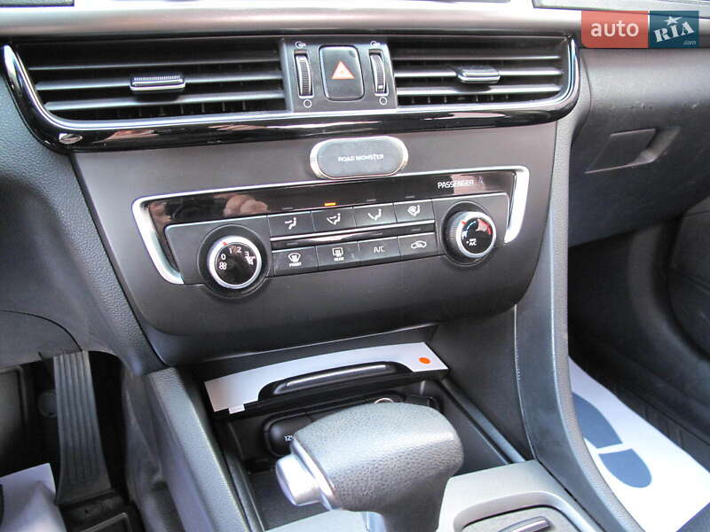 Седан Kia K5 2017 в Киеве