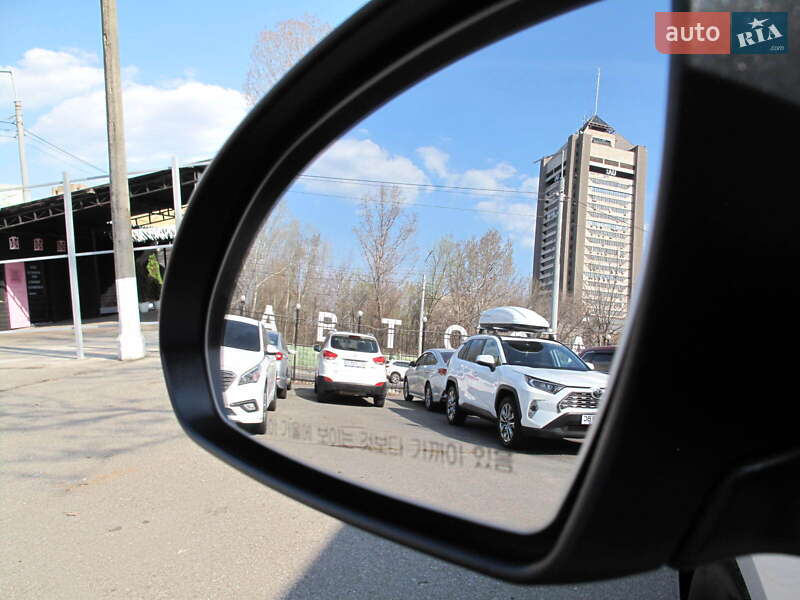 Седан Kia K5 2017 в Киеве фото 80 Седан Kia K5 2017 в Киеве