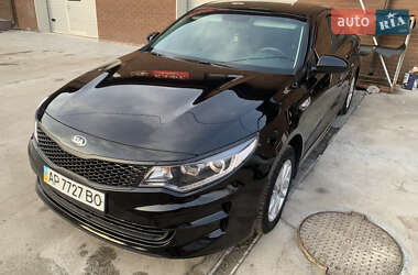 Седан Kia K5 2015 в 