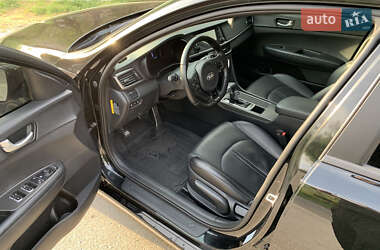 Седан Kia K5 2015 в 