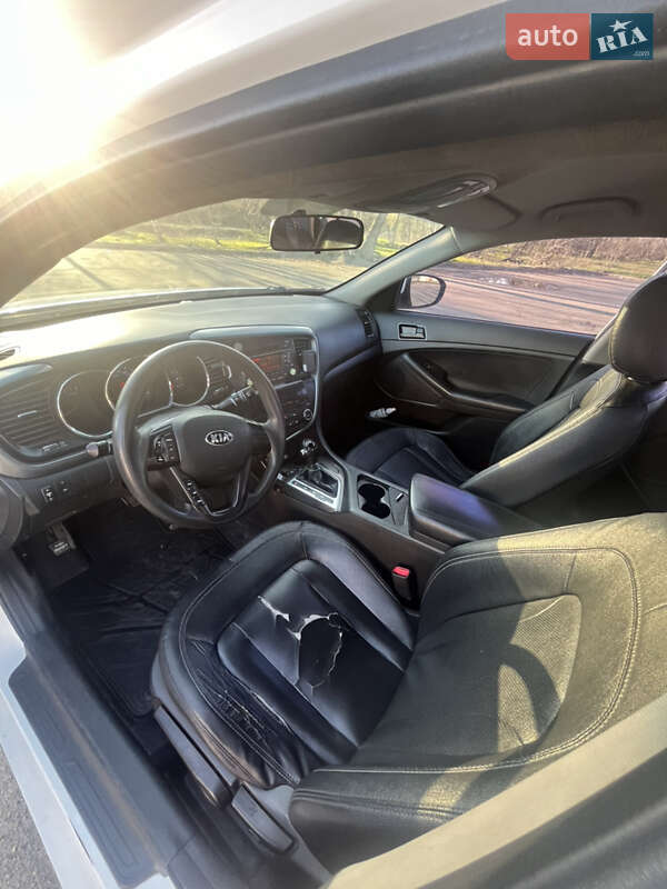 Седан Kia K5 2013 в Киеве фото 13 Седан Kia K5 2013 в Киеве