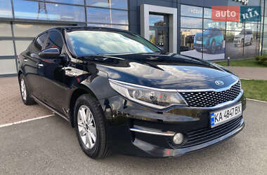 Седан Kia K5 2015 в 