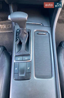 Седан Kia K5 2015 в 