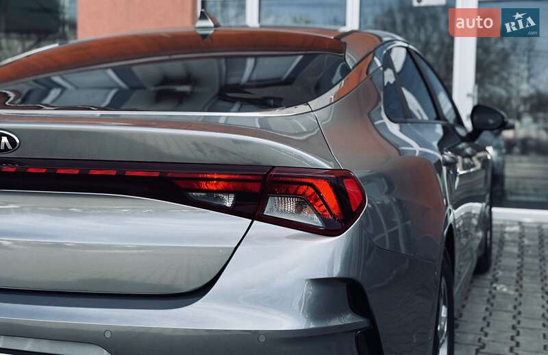 Седан Kia K5 2020 в Одессе