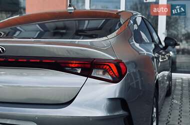 Седан Kia K5 2020 в 