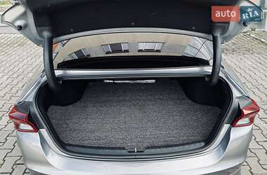Седан Kia K5 2020 в 